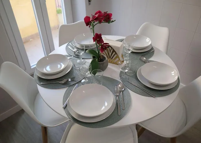 Apartment Sara's - Modern Near Metro, Perfect For Families And Groups In *
