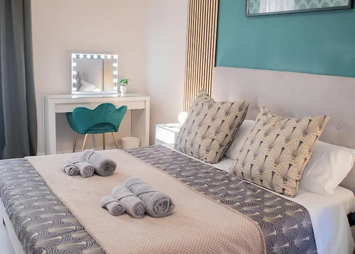 Apartment Sara's - Modern Near Metro, Perfect For Families And Groups In