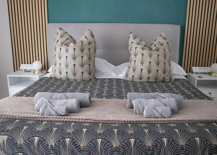 Sara's - Modern Near Metro, Perfect For Families And Groups In Apartment *